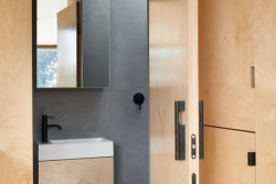 M&T, dveřní systém Magnetic, madlo YES!