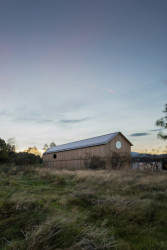 Zázemí údržby golfového rezortu v Ostravici pod Lysou horou od PAPOUSEK & SILHAN ARCHITECTS