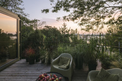 Dům z dvojice lodních kontejnerů