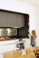 Rodinný dvojdům v Klánovicích od Jakuba Chocholy