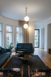 Zrekonstruovaná vila poblíž Prahy od Karnet architekti