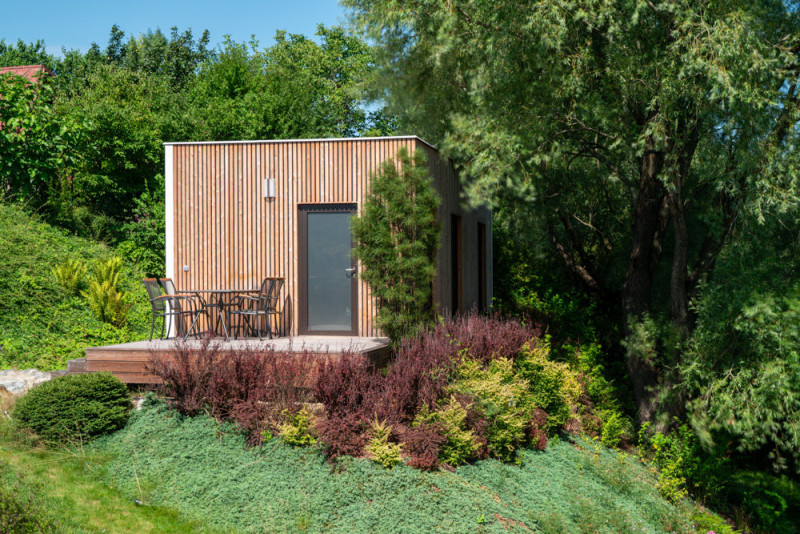 Dům u vody, jednopatrová modulární dřevostavba od Eko Modular
