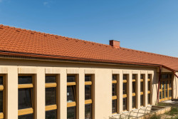 Řád bosých karmelitek proměňuje zemědělský statek v Drastech na své nové sídlo.