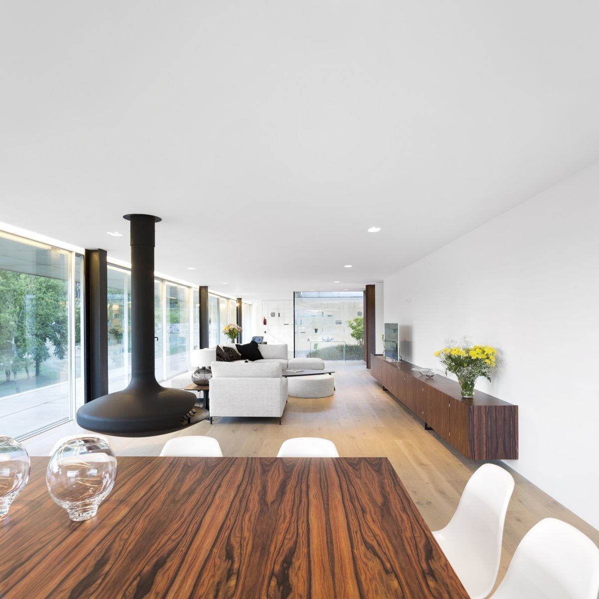 Sambade House, Spaceworkers