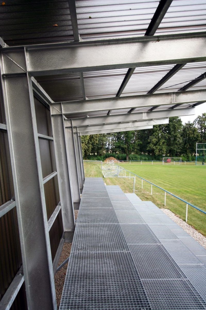 Tribuna fotbalového hřiště TJ Sokol, Záryby