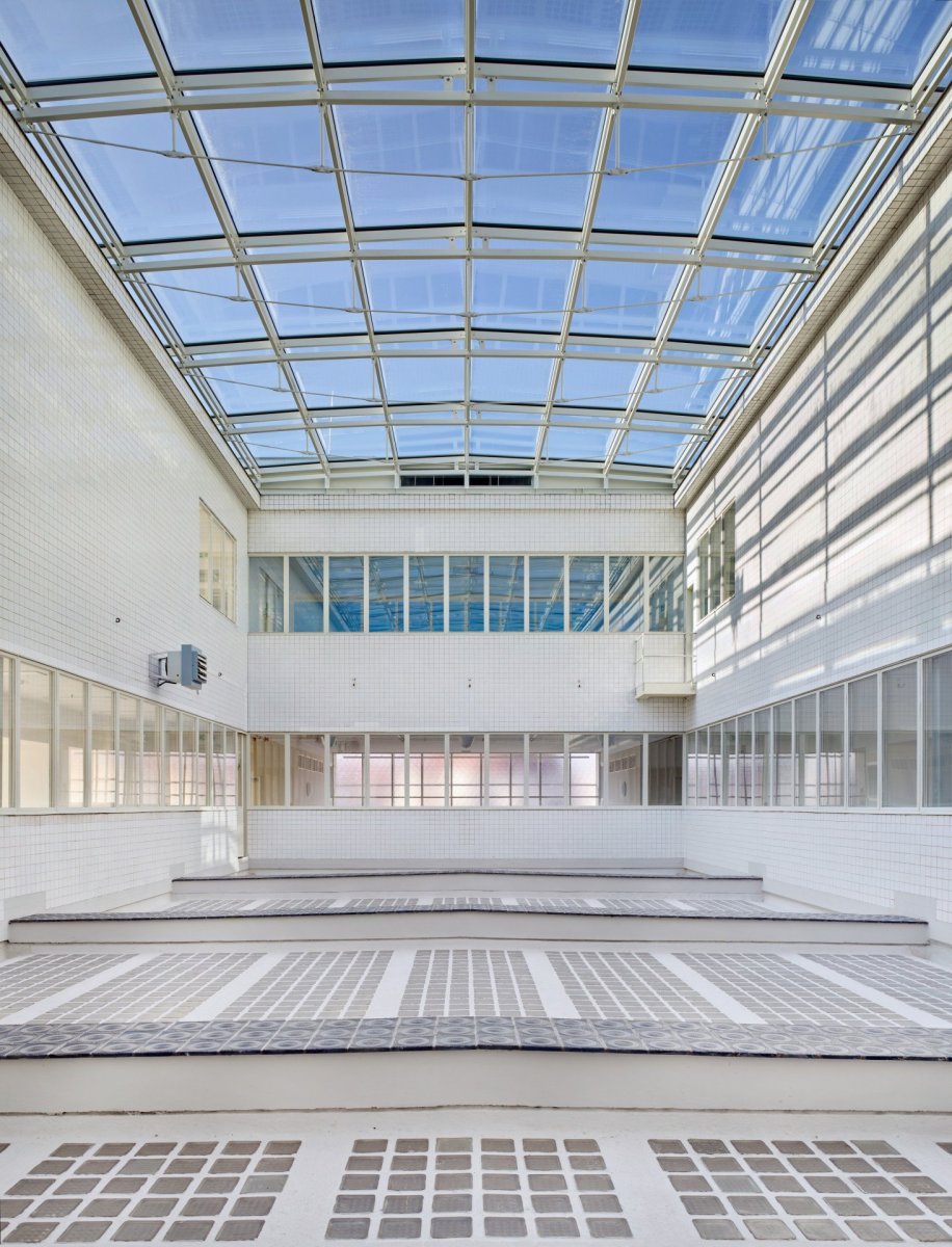 Budova Elektrických podniků v Praze-Holešovicích po rekonstrukci od studia TaK Architects
