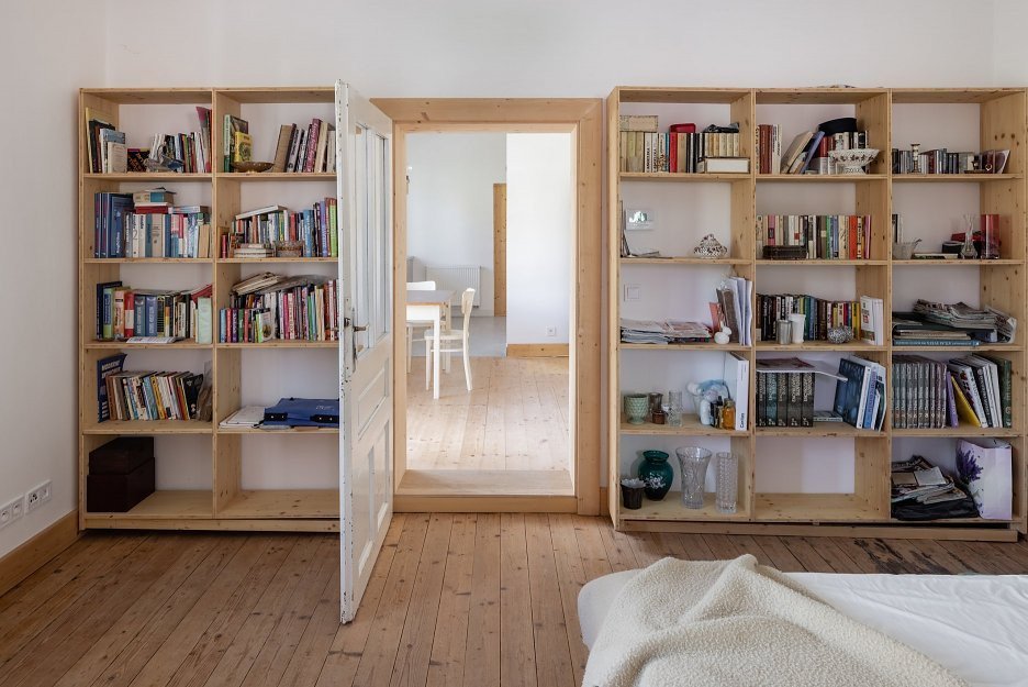 Nízkonákladová rekonstrukce dělnického domku v okresním městě Šaľa od ORA Architekti