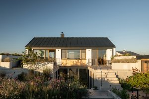 Rodinný dům s atriem, SENAA architekti / Václav Navrátil, Jan Sedláček