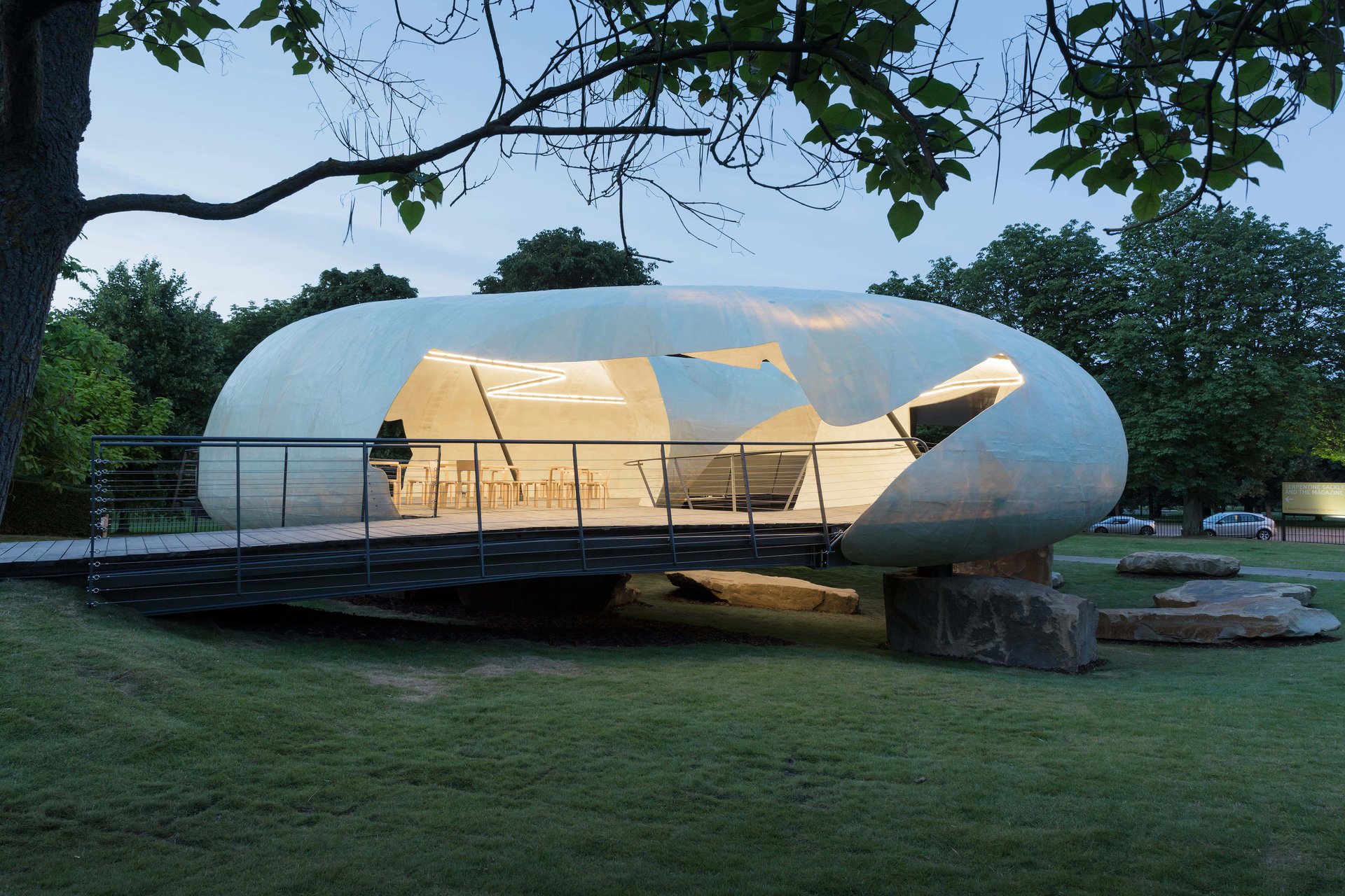 Serpentine Pavilion, autor: Smiljan Radić, 2014