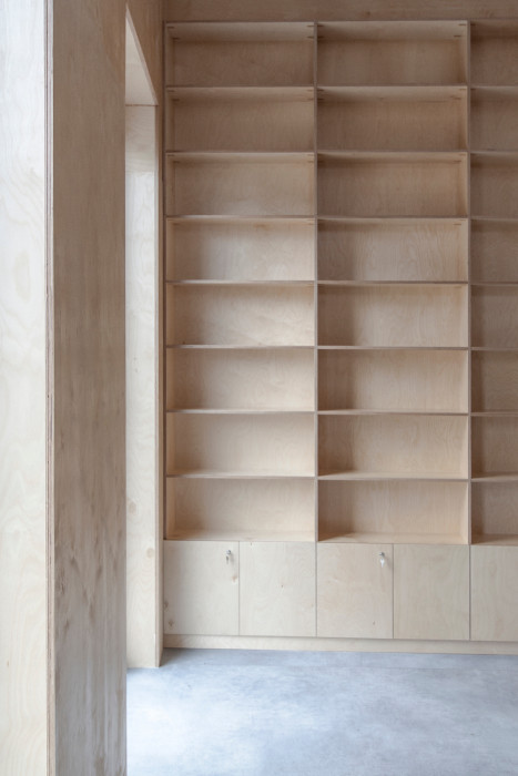 Obecní knihovna ve Statenicích, majo architekti / Jan Jaroš, Martin Poláček.