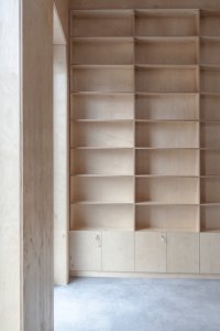 Obecní knihovna ve Statenicích, majo architekti / Jan Jaroš, Martin Poláček.