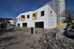 ateliér POVĚTROŇ, Řadové domy Fričova – foto