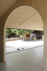 Přístavba školní jídelny v Montbrun-Bocage, Bast architects