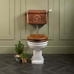 Někdy stačí vnést do bytu nádech anglického stylu například i vhodně a stylově zvoleným WC.