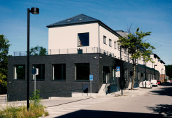 Administrativní sídlo firmy Jolly Joker, Totalstudio