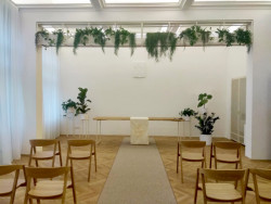 Interiér obřadní síně vypracovala architektka Michaela Marková.