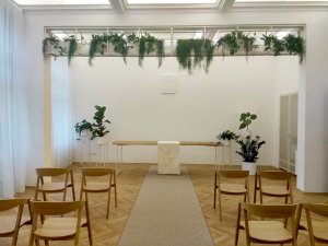 Interiér obřadní síně vypracovala architektka Michaela Marková.