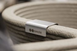 Minimalistické květináče TYPO vyrábí mmcité pomocí 3D tisku jako jedna z prvních firem v České republice