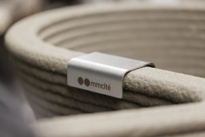 Minimalistické květináče TYPO vyrábí mmcité pomocí 3D tisku jako jedna z prvních firem v České republice