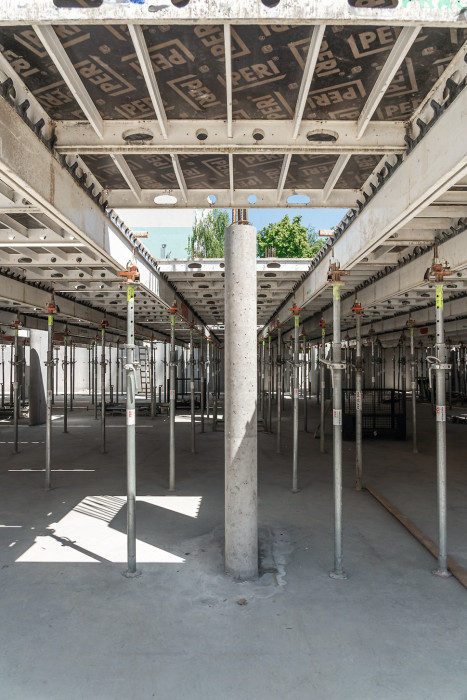 Stropní bednění SKYDECK při výstavbě bytového domu na Opatově v Praze