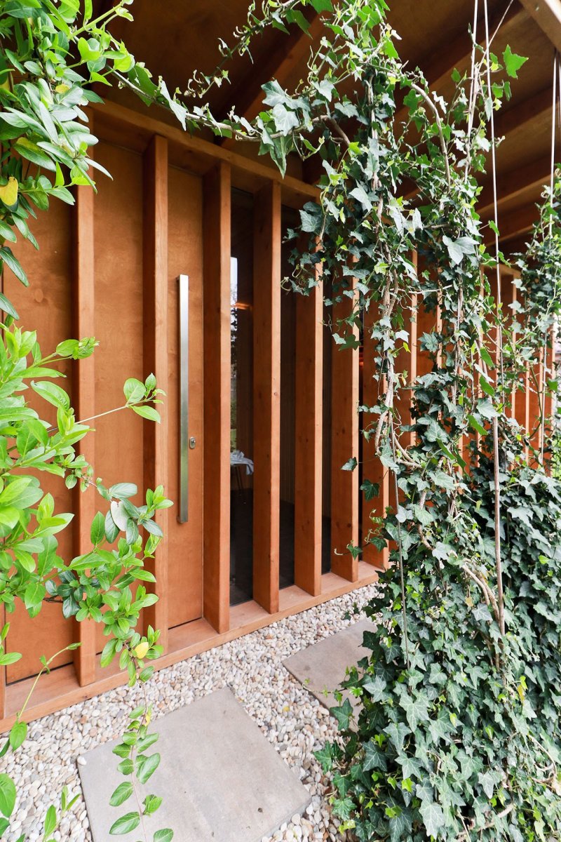 Lamely také regulují viditelnost do interiéru sauny, a zajišťují tak větší míru soukromí. (Sauna, Adam Lukačovič)