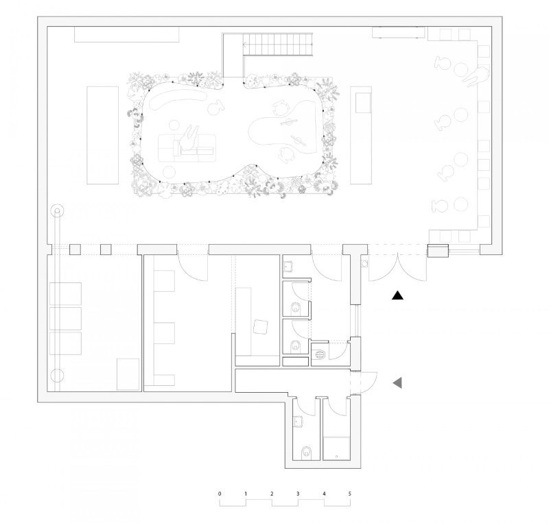 Coffee hub GROUNDS, KOGAA / Alexandra Georgescu, Tomas Kozelsky, Viktor Odstrčilík, Kateřina Baťková, Josef Řehák, Kateřina Čenovská, půdorys