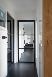 Bílý dům v Lysolajích, skvadra architekti