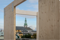 Jako konstrukční materiál nástavby zvolili architekti dřevo.