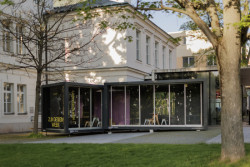 Společnost KOMA MODULAR již desátým rokem realizuje CITY moduly, které jsou designovým prvkem ve veřejném prostoru