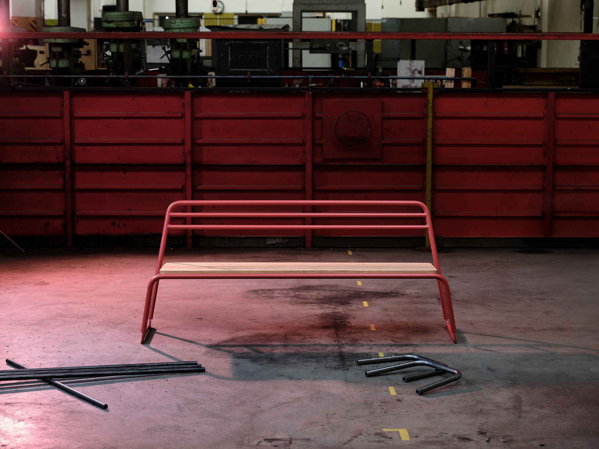 Lavička Linfa od mmcité; Desgin: AG&P greenscape, Cattaneo design