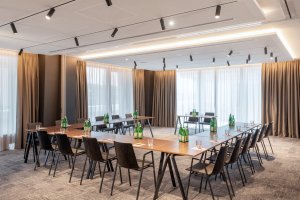Společnost Wiesner-Hager je odborníkem na kancelářskou architekturu. Mimo to ale vybavuje eventové a konferenční prostory kulturních domů, hotelů a škol