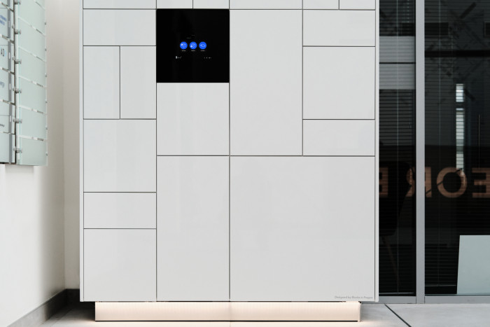 Skříňky mohou plnit více funkcí, například úschovu i distribuci, v rámci jediné sestavy