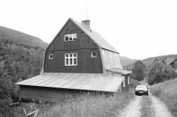 Přestavba chaty ve Svatém Petru, Znamení čtyř - architekti, původní objekt