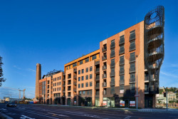 Na fasádách komplexu Lihovar najdeme různé typy cihelných pásků. Přispívají k rozmanitosti.