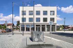 Nová radnice Lázní Bělohrad od studia re:architeti