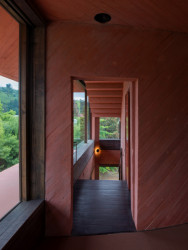 Inovační centrum od dvojice Pezo von Ellrichshausen z Chile