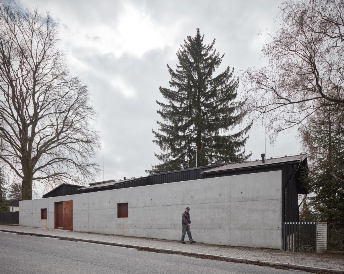 Dům za zdí, Mjölk architekti