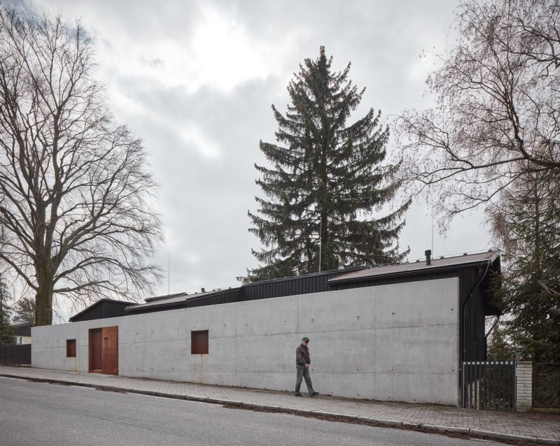 Dům za zdí, Mjölk architekti