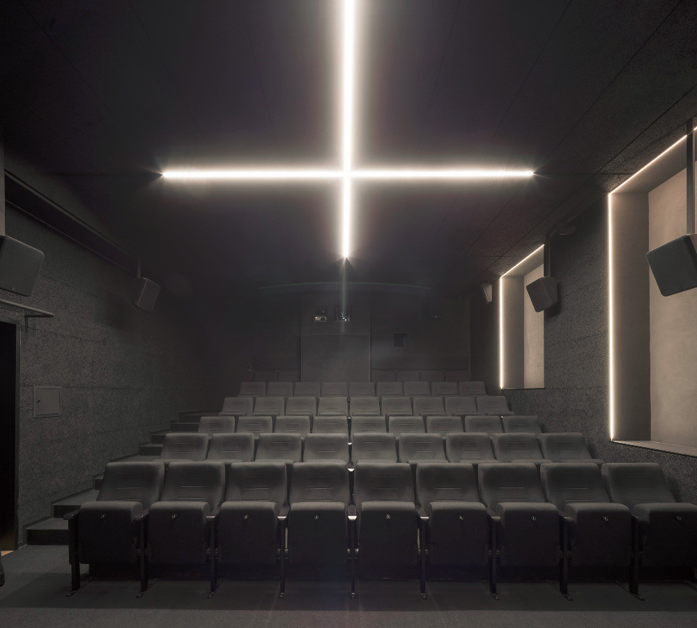 Nový kinosál kina Světozor, SKUPINA/ Marcela Steinbachová, Vít Holý