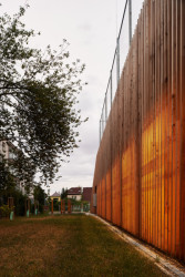 Studio Arch.Design realizovalo novou sportovní halu základní školy v pražských Letňanech