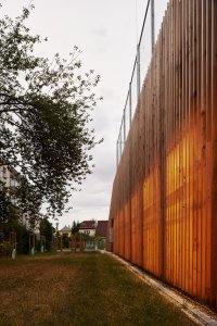 Studio Arch.Design realizovalo novou sportovní halu základní školy v pražských Letňanech