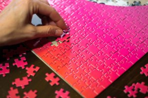 Že se dají puzzle dělat i jinak, ukazuje slovenský projekt Pucle s motivy od současných umělců.