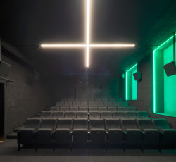 Nový kinosál kina Světozor, SKUPINA/ Marcela Steinbachová, Vít Holý