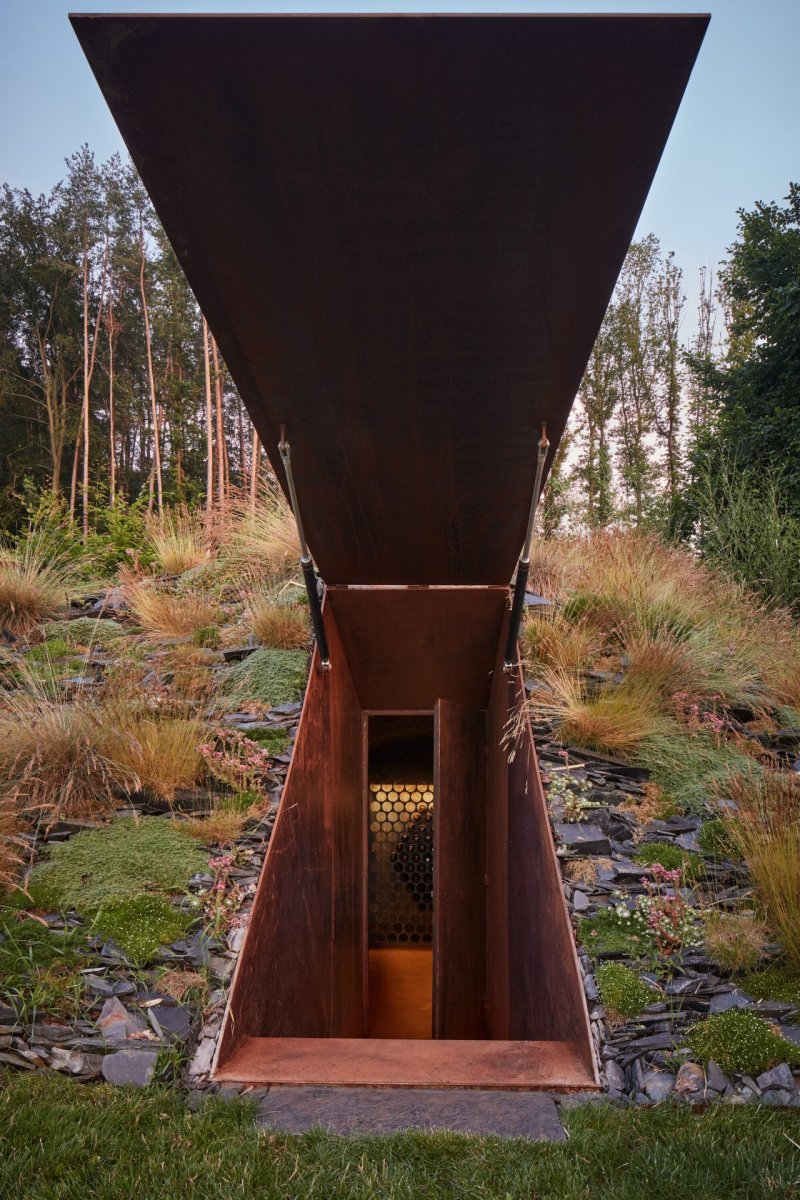 Lazy House, petrjanda/brainwork