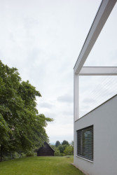 Rodinný dům ve svahu, masparti