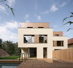 Brněnští architekti z ateliéru SENAA zrealizovali viladům v Praze