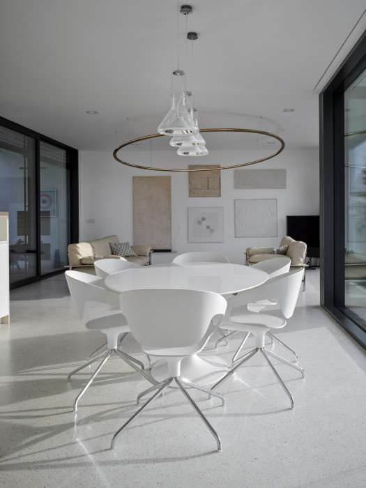 Rodinný dům pro milovníka umění (RD Ruzyně; Stempel & Tesař architekti)