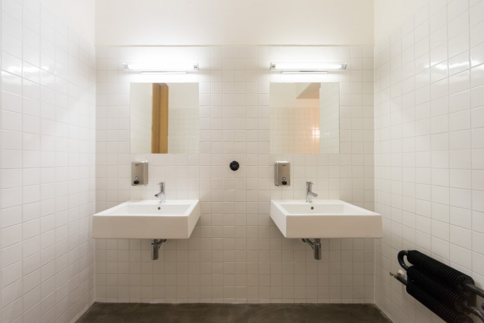 Rekonstrukce hospody se sálem v Máslovicích od bod architekti