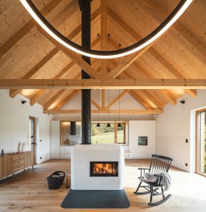 Lukáš Janout Architects jsou autory archetypálního rodinného domu v západních Čechách