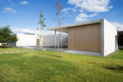 Rodinný dům s atriem od Jiřího Vokřála a Hany Horákové